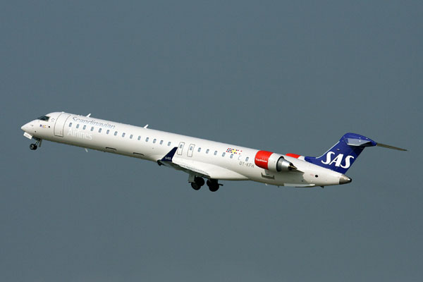 SAS CANADAIR CRJ900 ZRH RF IMG_3328.jpg