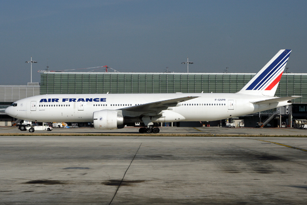 AIR FRANCE BOEING 777 200 CDG RF IMG_1979.jpg