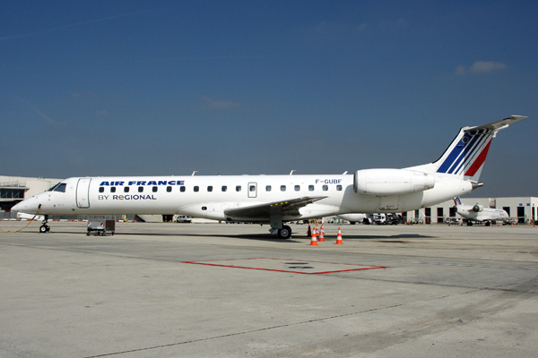 AIR FRANCE REGIONAL EMBRAER 145 CDG RF IMG_1914.jpg