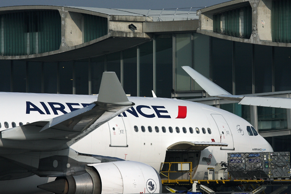 AIR FRANCE AIRBUS A330 200 CDG RF IMG_3059.jpg