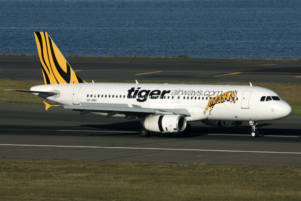 TIGER AIRWAYS AIRBUS A320 SYD RF IMG_2415.jpg