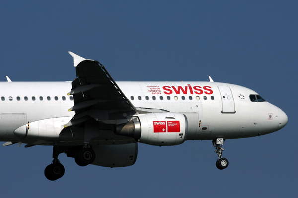 SWISS AIRBUS A319 ZRH RF IMG_3454.jpg