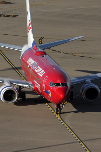 VIRGIN BLUE BOEING 737 800 BNE RF IMG_1635.jpg