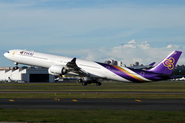 THAI AIRBUS A340 600 SYD RF IMG_3760.jpg