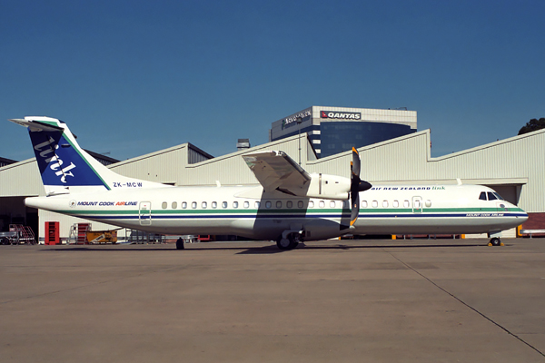 AIR NEW ZEALAND LINK ATR72 SYD RF 999 13.jpg