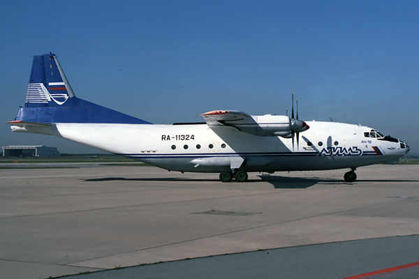 AVIAL ANTONOV AN12F BNE RF 669 6.jpg