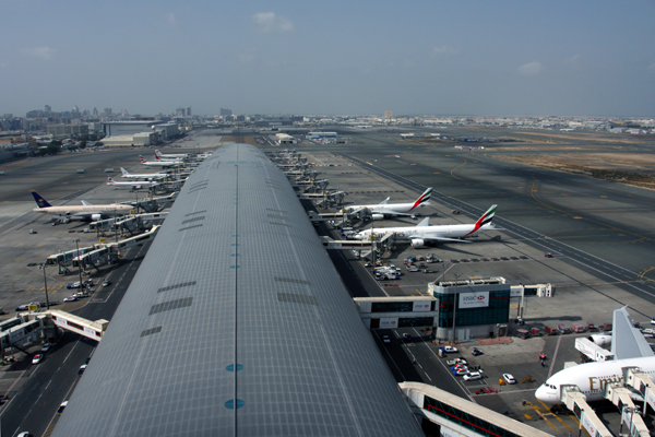 DUBAI AIRPORT DXB RF IMG_2718.jpg