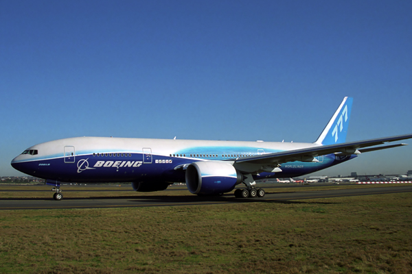 BOEING 777 200LR SYD RF 1947 19.jpg