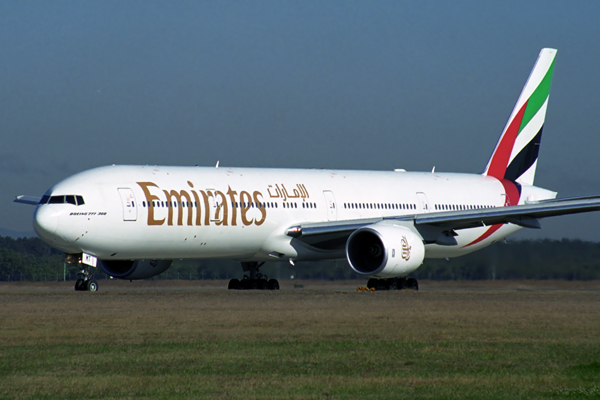 EMIRATES BOEING 777 300 BNE RF 1887 29.jpg