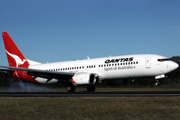 QANTAS BOEING 737 800 HBA RF IMG_9453.jpg