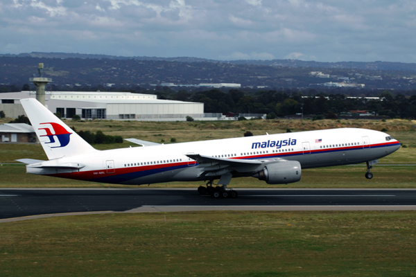 MALAYSIA BOEING 777 200 ADL RF IMG_8280.jpg