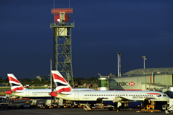 BRITISH AIRWAYS AIRCRAFT LHR RF 1655 3.jpg