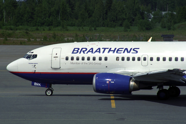 BRAATHENS BOEING 737 300 OSL RF 1857 19.jpg