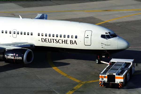 DEUTSCHE BA BOEING 737 300 DUS RF 1772 9.jpg