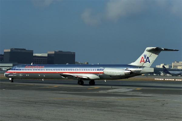 AMERICAN MD80 LAX RF 1266 17.jpg