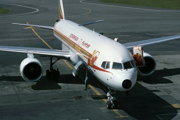 ETHIOPIAN BOEING 757 200 NBO RF 622 7.jpg