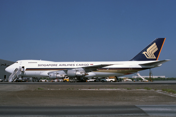 SINGAPORE AIRLINES CARGO BOEING 747 200F SHJ RF 737 13.jpg