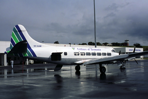 AIRLINES OF TASMANIA HERON HBA RF 740 15.jpg