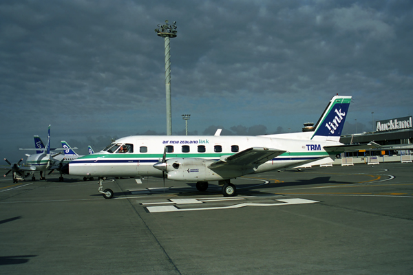 AIR NEW ZEALAND LINK EMBRAER 110 AKL RF 866 19.jpg