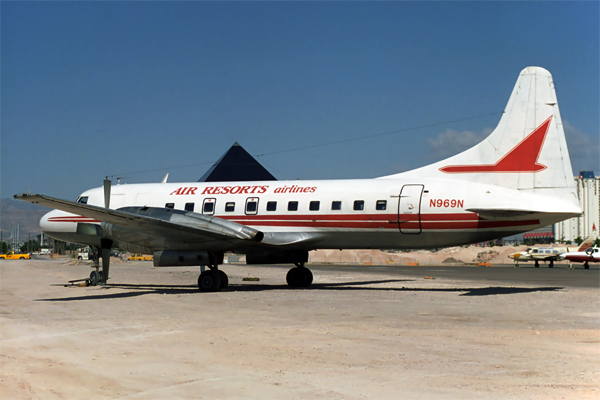 AIR RESORTS AIRLINES CONVAIR 580 LAS RF 890 36.jpg