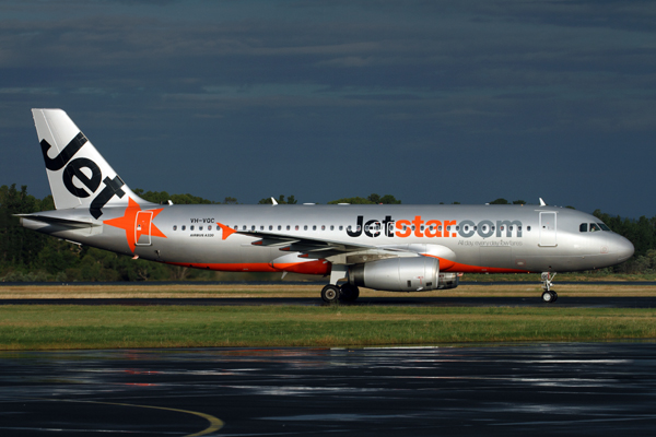 JETSTAR AIRBUS A320 HBA RF IMG_2874.jpg