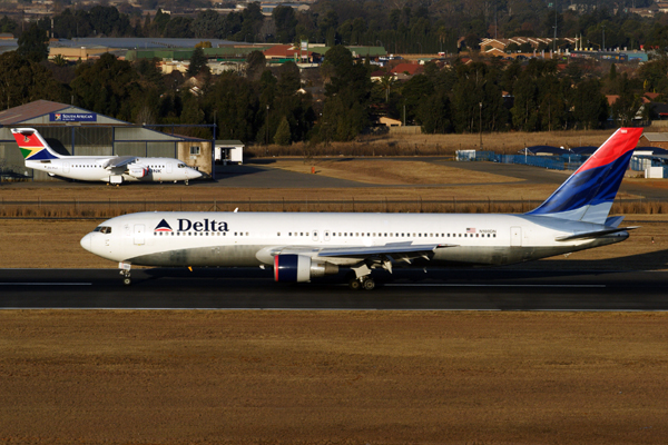 DELTA BOEING 767 300 JNB RF IMG_0634.jpg