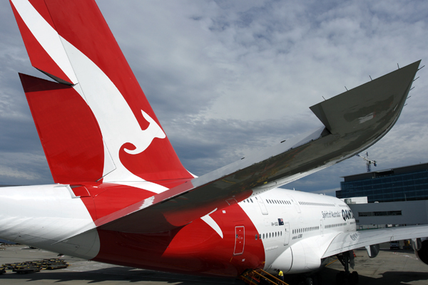 QANTAS AIRBUS A380 SYD RF IMG_6015.jpg