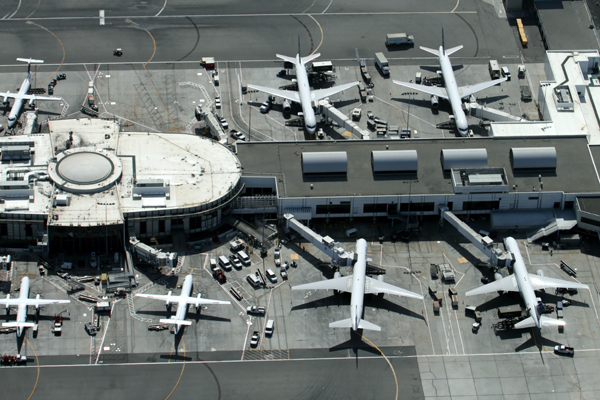 UNITED AIRCRAFT LAX RF IMG_5122.jpg