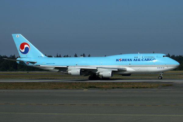 KOREAN AIR CARGO BOEING 747 400BCF SEA RF IMG_5311.jpg