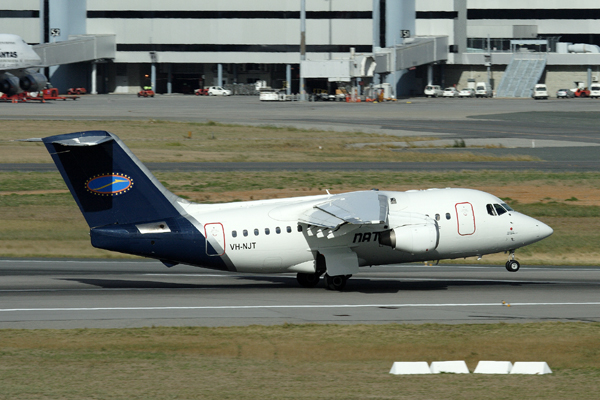 NATIONAL JET AVRO RJ70  PER RF IMG_6099.jpg