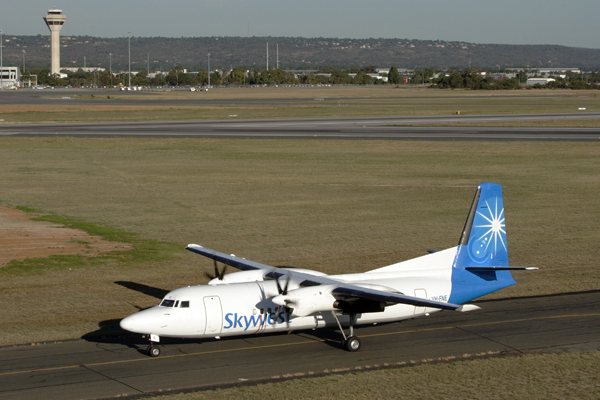 SKYWEST FOKKER 50 PER RF IMG_5756.jpg