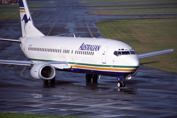 AUSTRALIAN BOEING 737 400 SYD RF 649 17.jpg