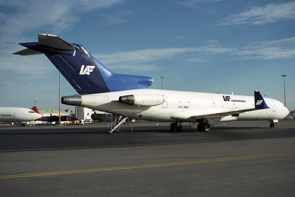 INDEPENDENT AIR FREIGHTERS BOEING 727 200F PER RF 1455 13.jpg