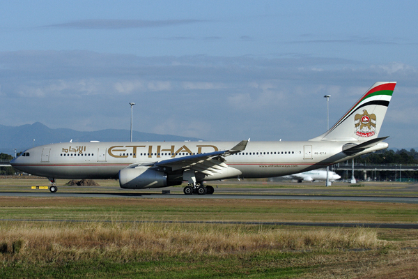 ETIHAD AIRBUS A330 200 BNE RF IMG_6424.jpg