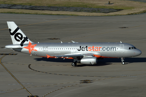 JETSTAR AIRBUS A320 BNE RF IMG_6691.jpg