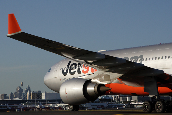 JETSTAR AIRBUS A330 200 SYD RF IMG_6455.jpg