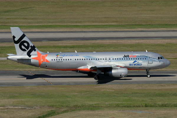 JETSTAR AIRBUS A320 BNE RF IMG_6603.jpg