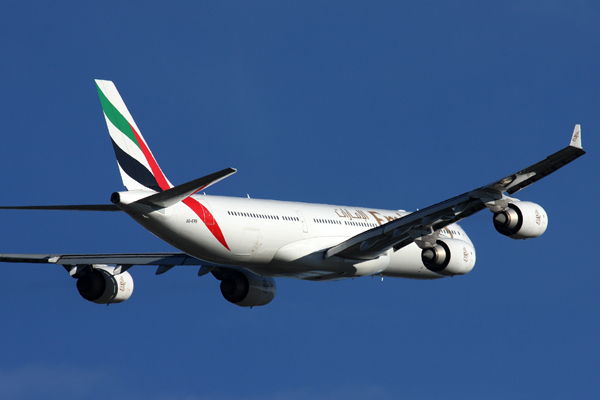 EMIRATES AIRBUS A340 500 SYD RF IMG_0149.jpg