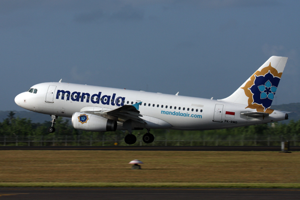MANDALA AIRBUS A319 DPS RF IMG_4561.jpg