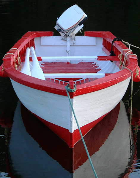 Red and White Boat 005