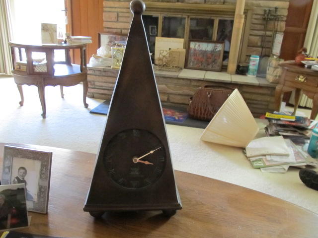 THE HOUSE CLOCK