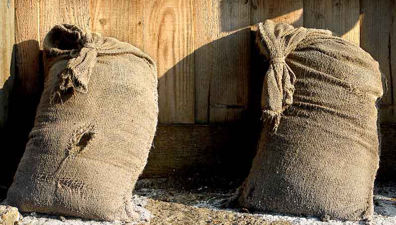 Sacks of Sand<br>build cities<br>by Glyn