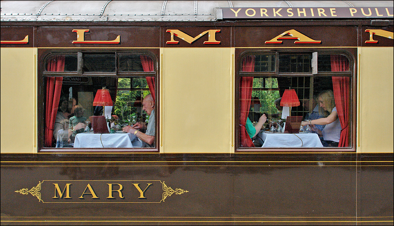 Place 3: The Luxury Lunch<br>by Franky2005