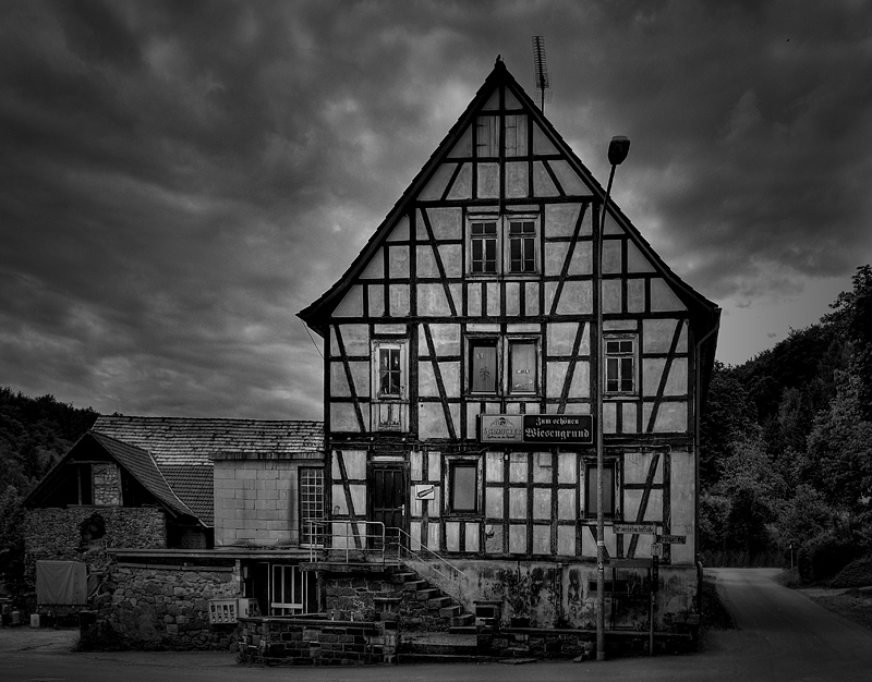 2nd: Where the trolls go for lunch<br>by Franky2005