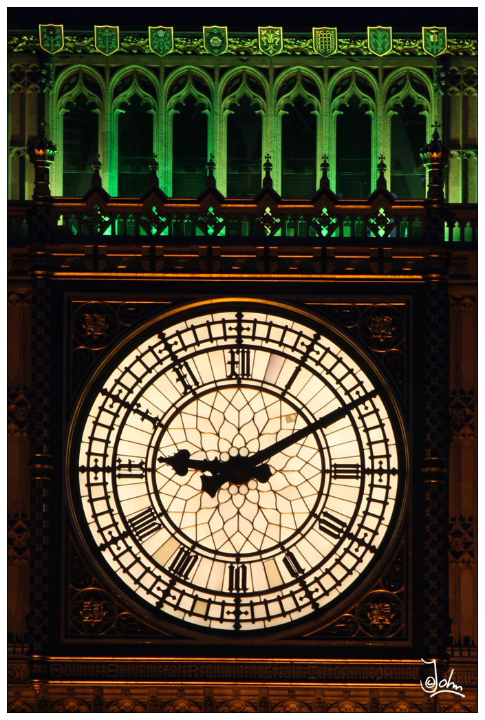 London - Big Ben close up.jpg