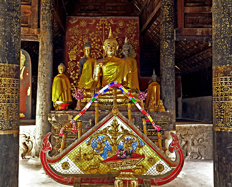 Buddha images with screen