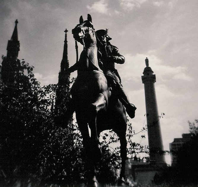 Baltimore statue column2.JPG