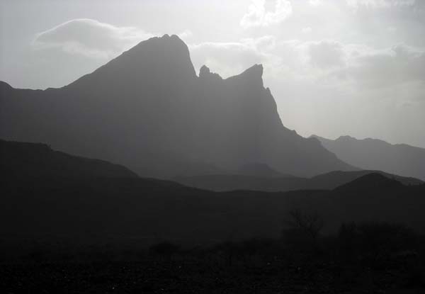 hajar peaks.jpg