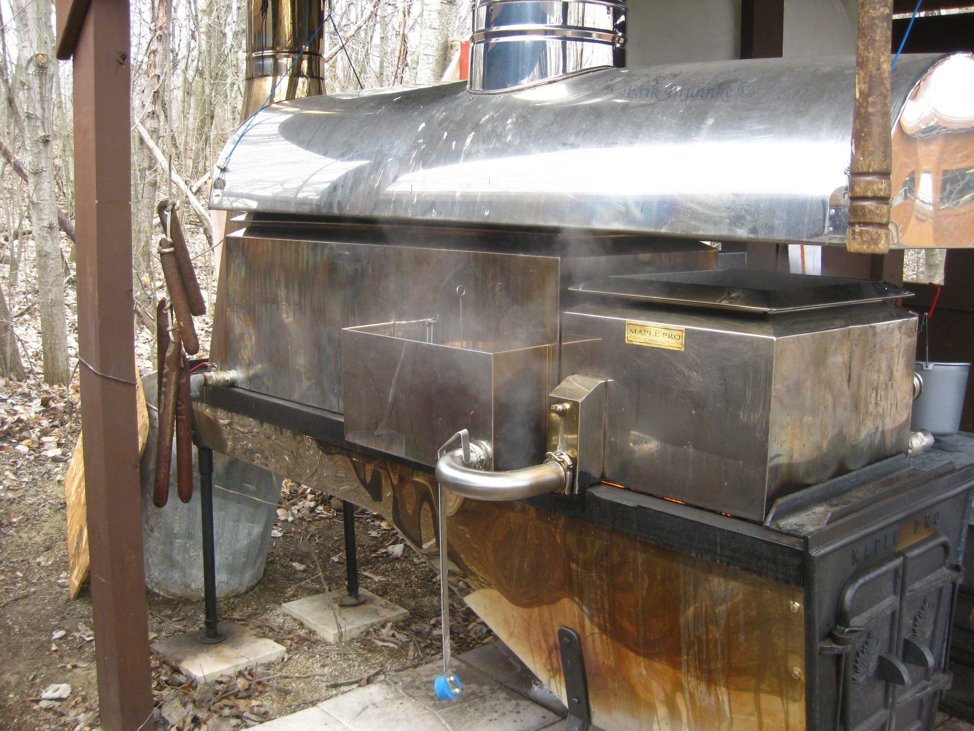 Maple syrup-making unit