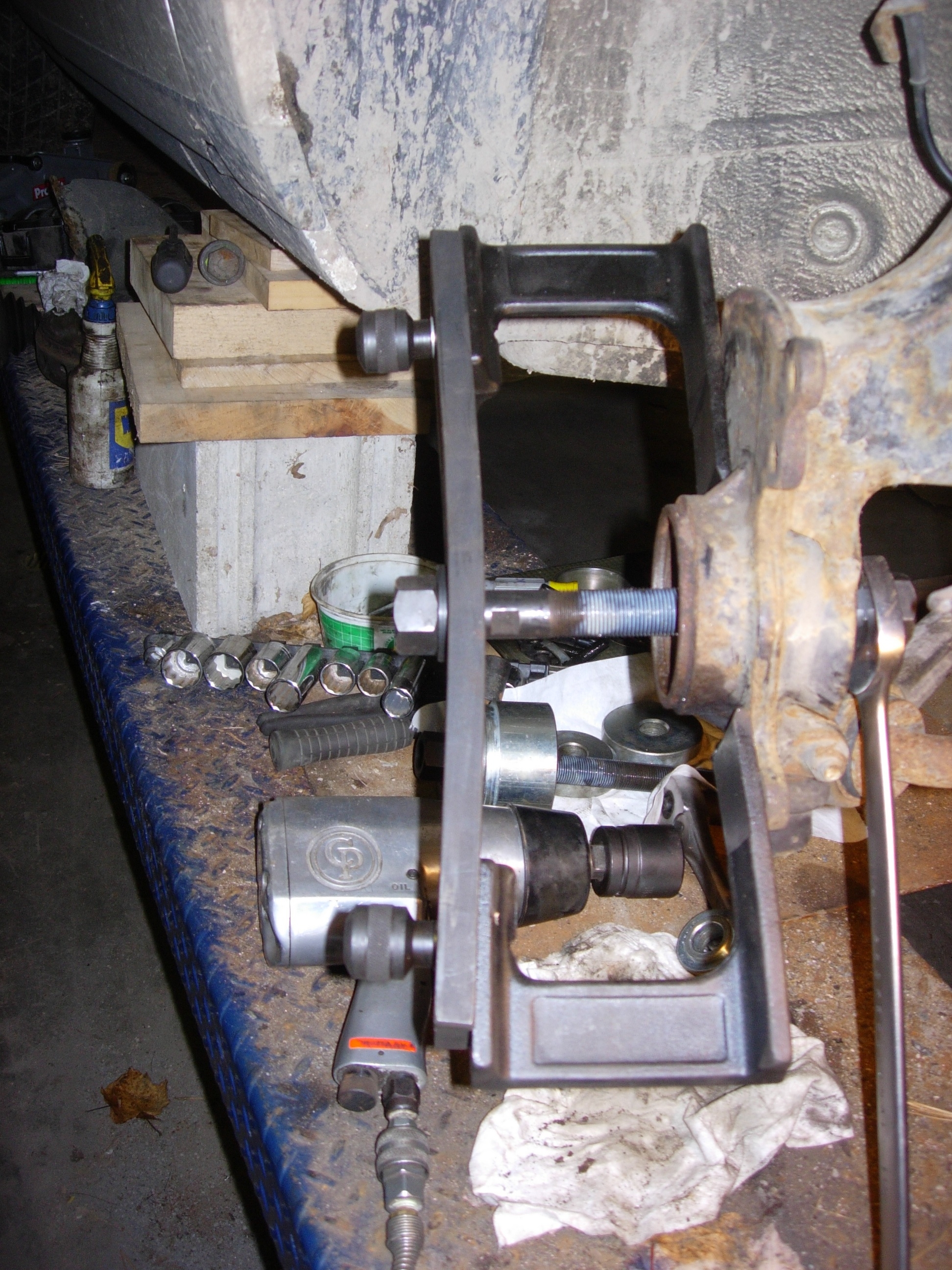 Just a little resistance to the wheel bearing.JPG